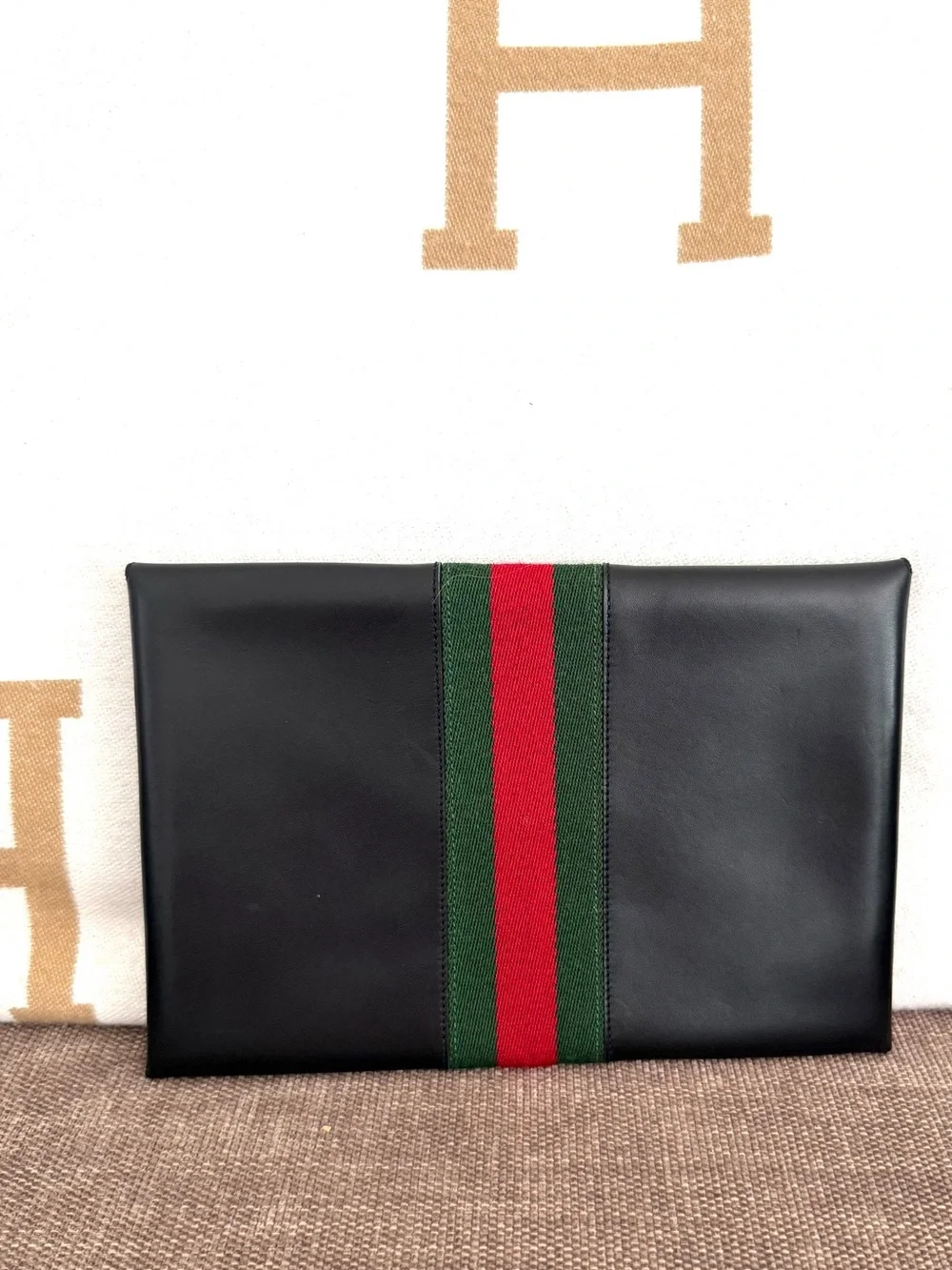 Authentic Gucci vintage black leather clutch bag red green accents